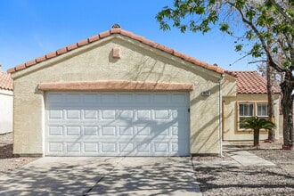 Building Photo - 1024 Sky Forest Dr