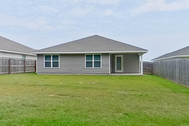 Building Photo - 4702 Malay Cir