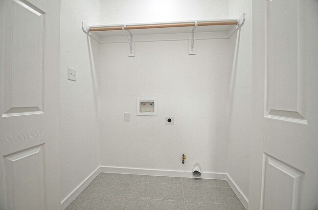 Building Photo - 9312 Waller St