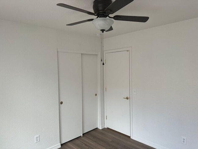 Building Photo - **Beautifully Updated 4-Bedroom Home in Pr...