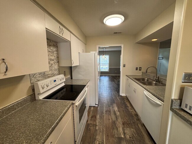 Building Photo - 5405 Beretta Way