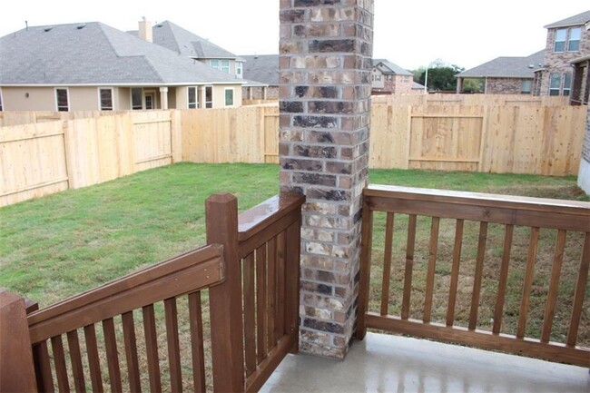 Building Photo - 1708 Uhland Dr
