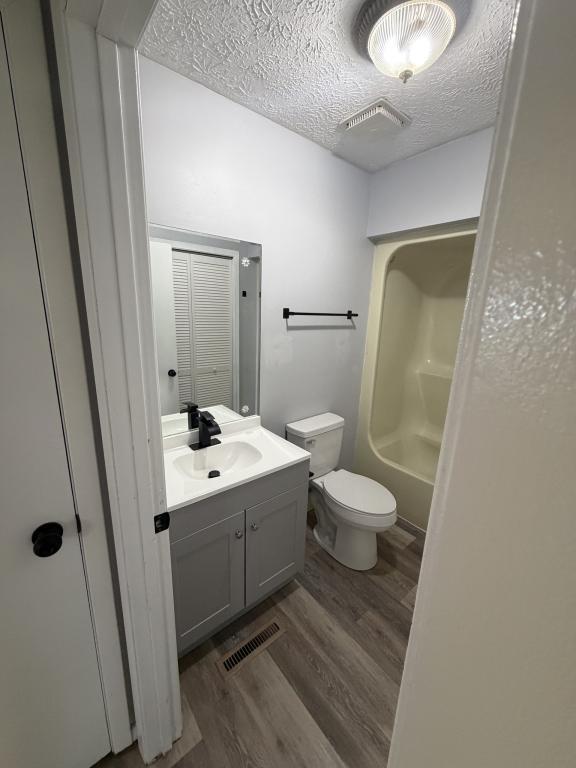 Building Photo - 300 Car-Mol Dr