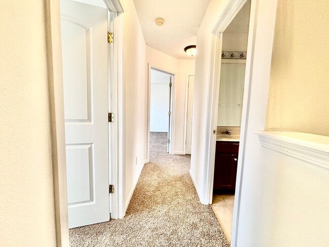 Building Photo - 3 Bedrooms, 2.5 Baths, and a Secret Agent Garage!