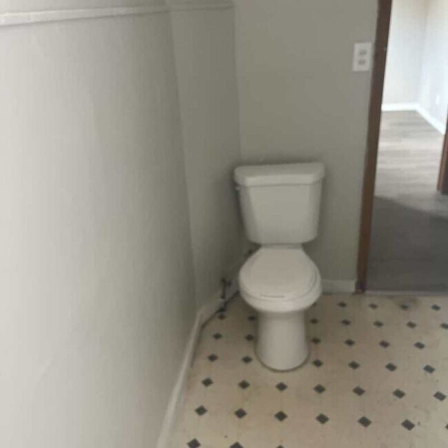 Building Photo - 3233 W 50th St