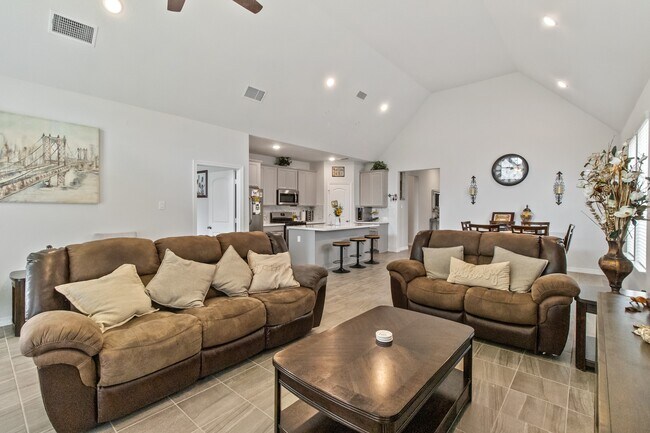 Building Photo - 8735 Morris Wds Dr