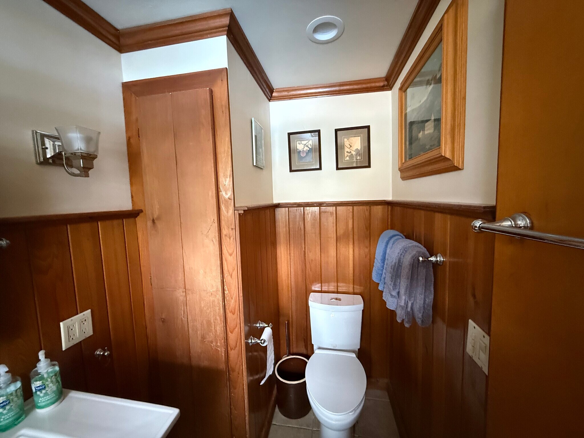 Building Photo - 32275 Center St