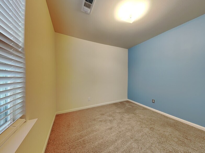 Building Photo - 6140 Nathan Creek Dr