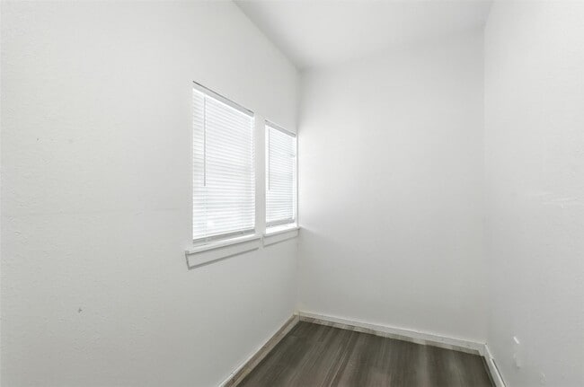 Building Photo - 7841 Abbott Dr