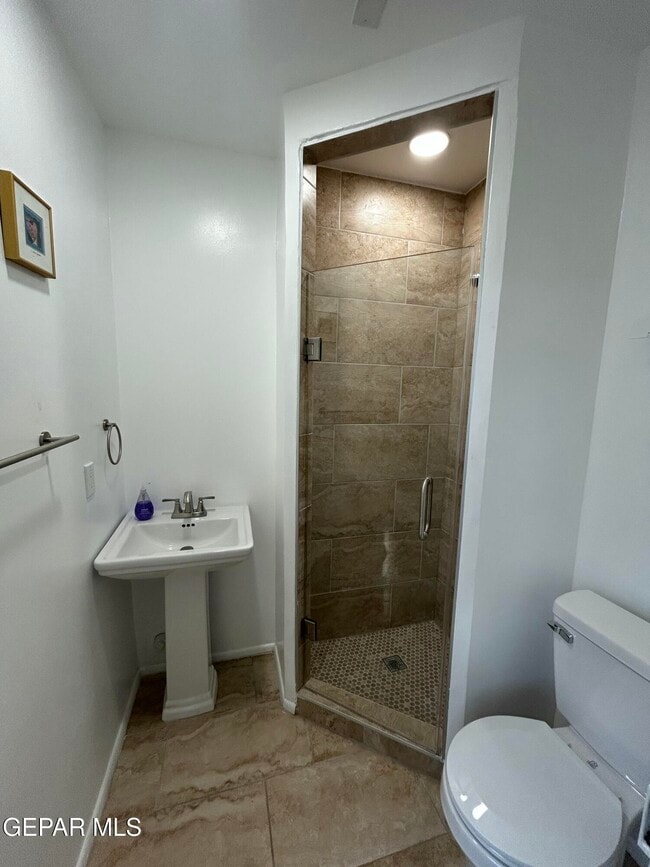 Building Photo - 1546 Upson Dr