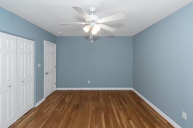Building Photo - WELCOME HOME!