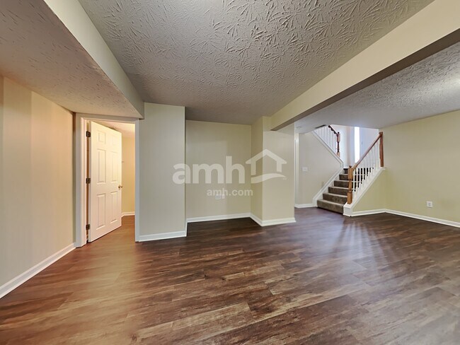 Building Photo - 2223 Fedders Ct