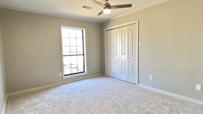 Building Photo - 206 Stonecliff Drive