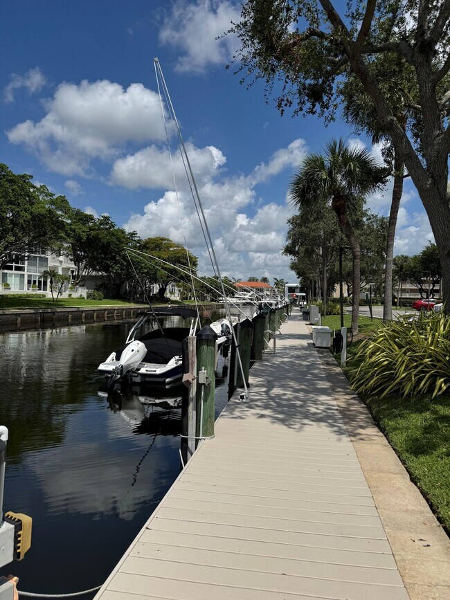 Building Photo - 799 Jeffery St