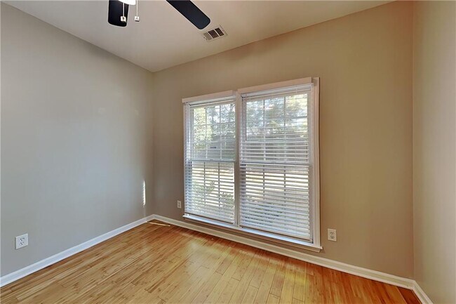 Building Photo - 6520 Ganton Dr