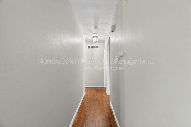 Building Photo - 2403 Gardner Dr