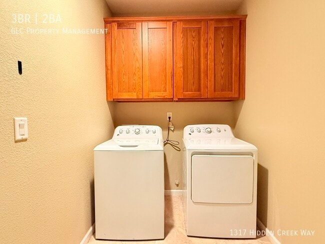 Building Photo - 1317 Hidden Creek Way