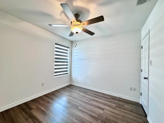 Building Photo - 9915 Borna Dr