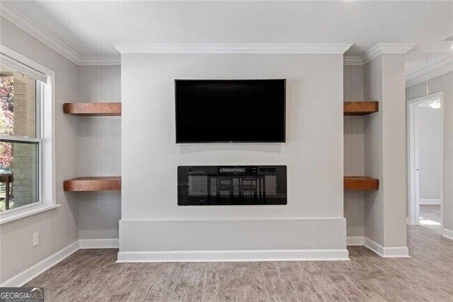 Building Photo - 1605 Carter Rd