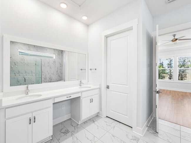 Building Photo - 157 River Rise Wy