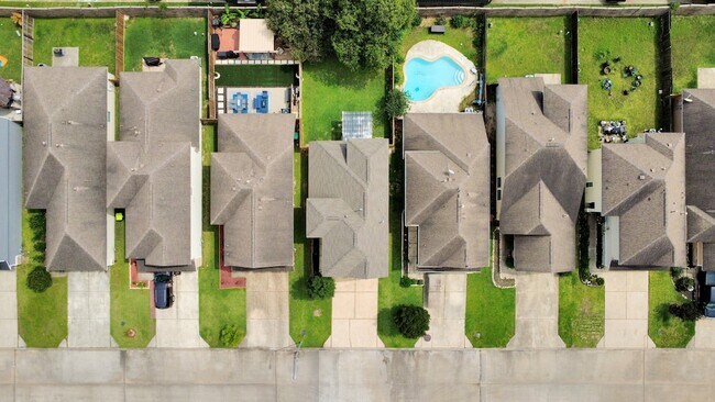 Building Photo - 8919 Windfern Trace Dr