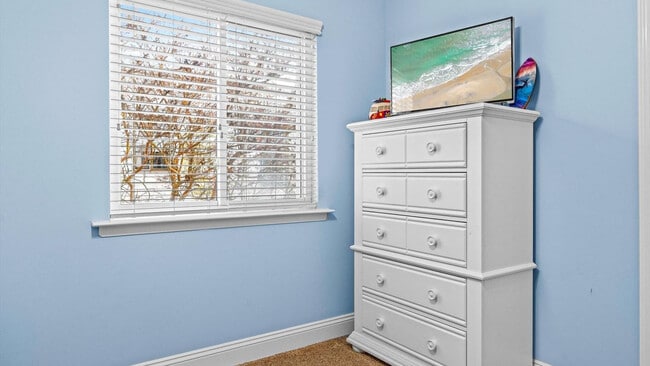 Building Photo - 814 Brighton Pl