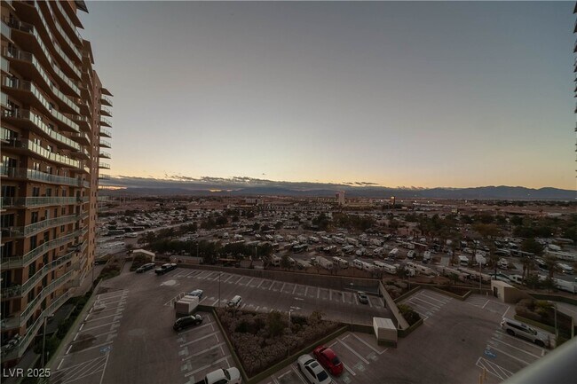 Building Photo - 8255 S Las Vegas Blvd