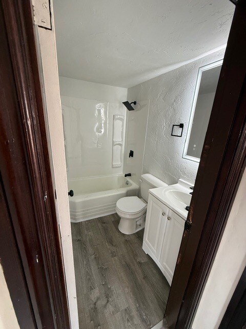 Building Photo - 2637 Grand Ave