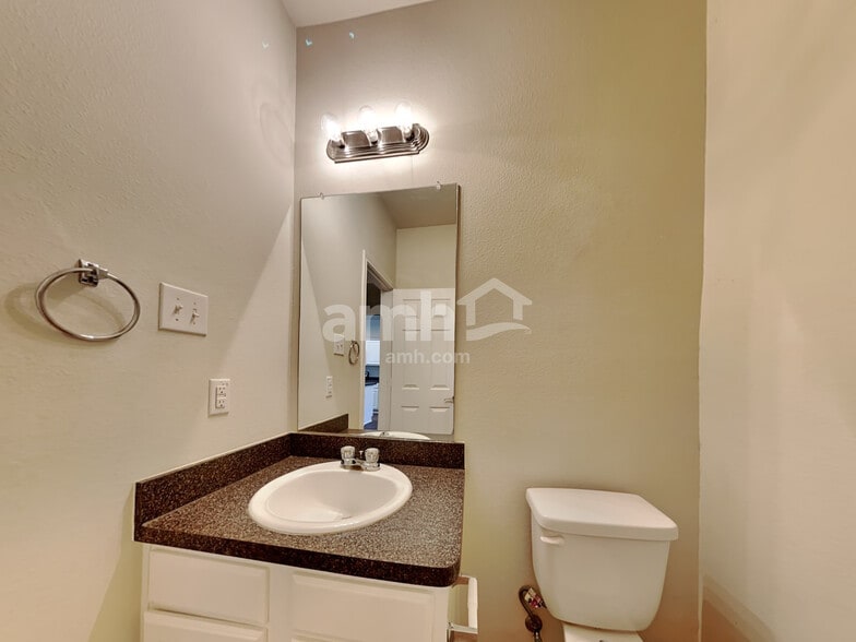 Building Photo - 5513 Soledad Dr