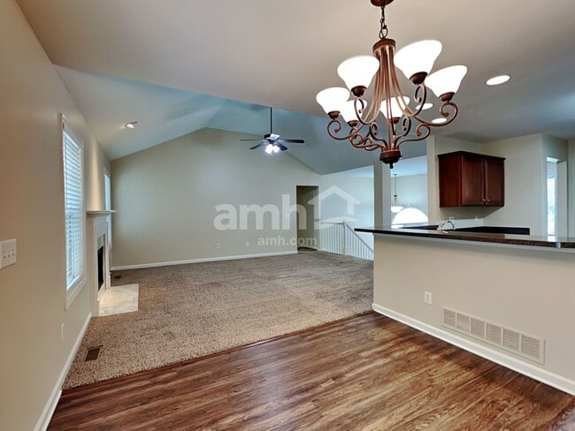 Building Photo - 47 Brookview Ln