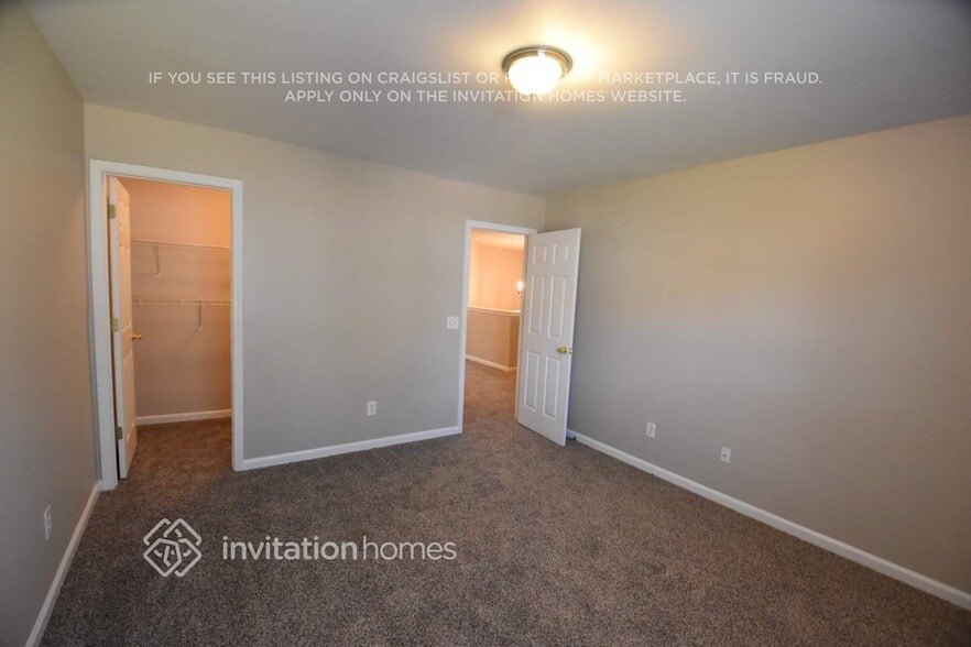 Building Photo - 507 Waterfall Dr