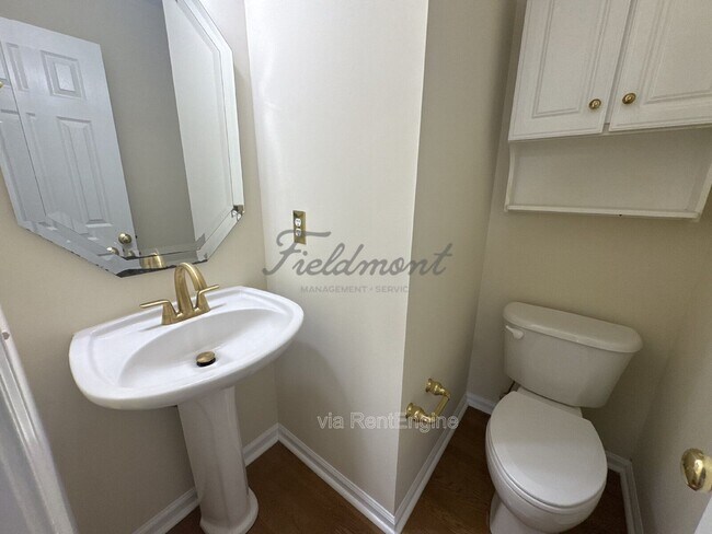 Building Photo - 102 Wyndham Ct