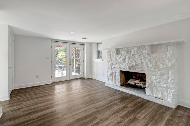 Building Photo - 2817 Blair Blvd