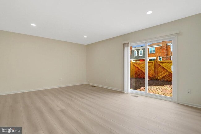 Building Photo - 4112 Century Ct