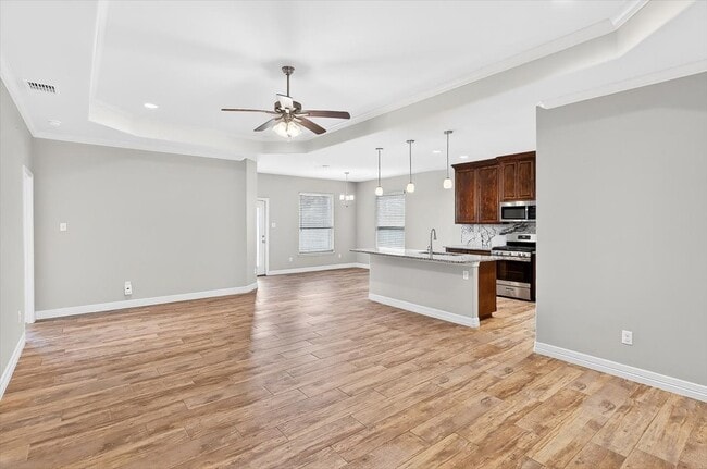 Building Photo - 2214 Cuarzo Dr