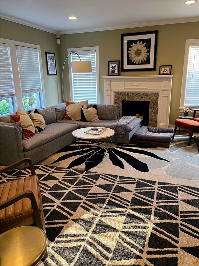 Building Photo - 2106 Colquitt St