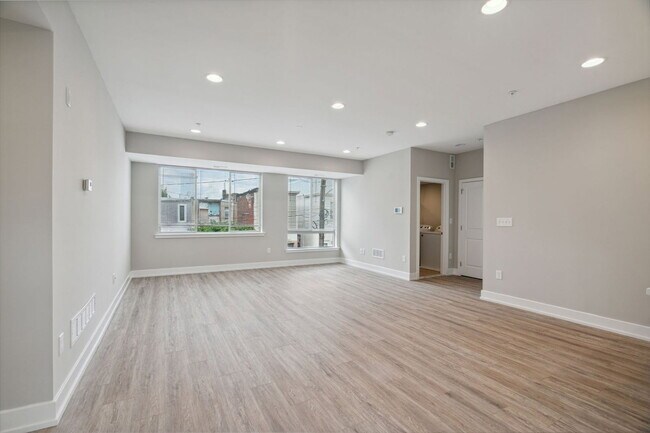 Building Photo - 2612 Annin St