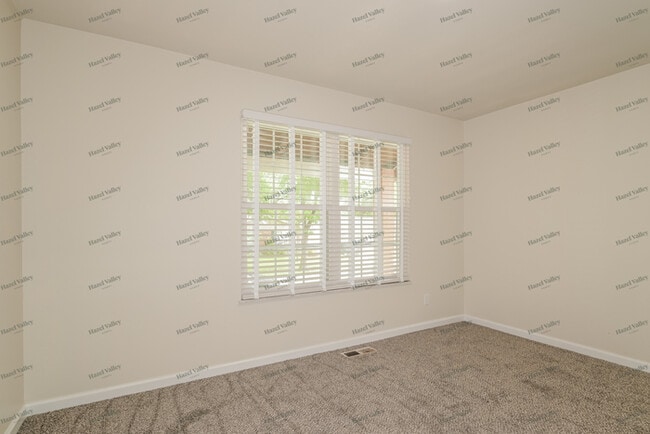 Building Photo - 548 Goldwood Dr