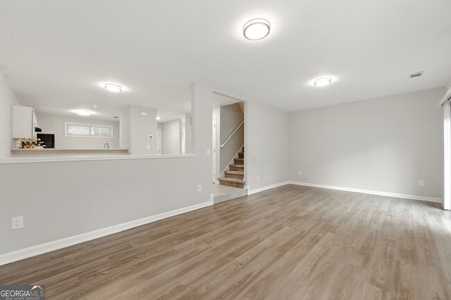 Primary Photo - 2017 Oak Park Ln