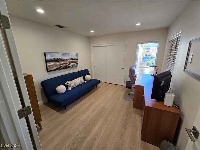 Building Photo - 10105 Hunter Springs Dr