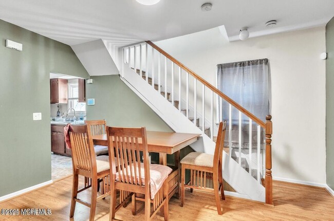 Building Photo - 137 Seabreeze Way