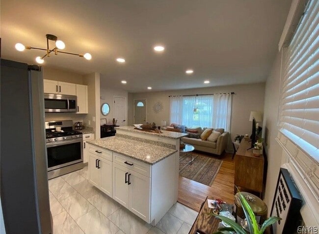 Building Photo - 1318 Ashton Rd