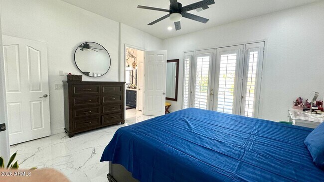 Building Photo - 3927 S Hollyhock Pl