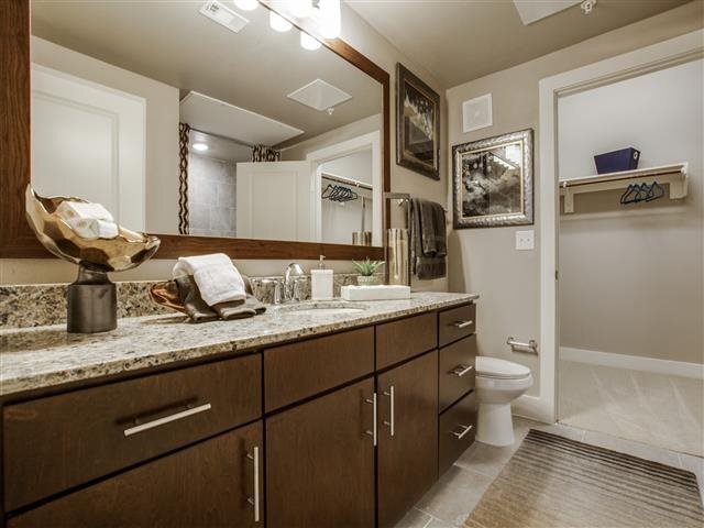 Building Photo - 610 Via Ravello Via