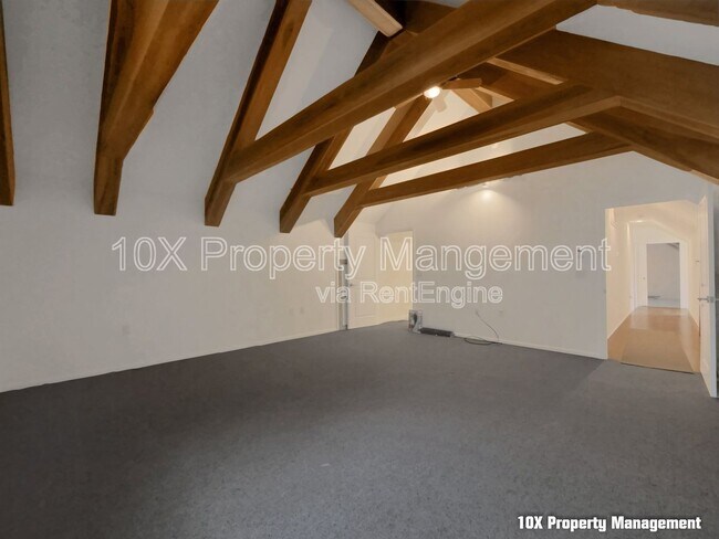Building Photo - 1006 Oregon Ave