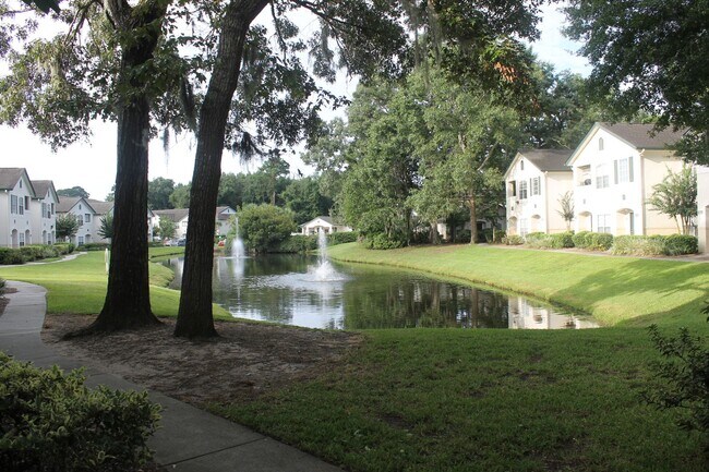 Building Photo - Plantation Point - 1st Floor, 2 Bedrooms