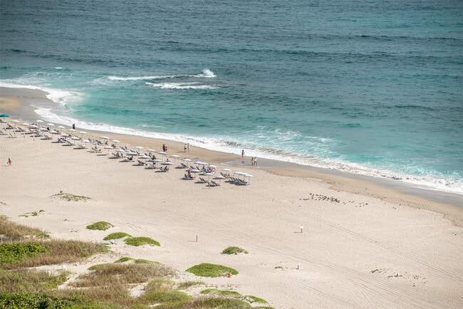 Building Photo - 3100 N Ocean Dr