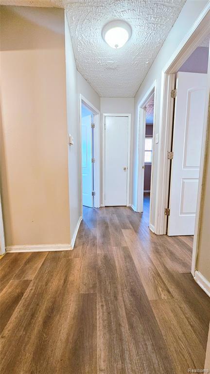 Building Photo - 1495 Jeffrey Ln