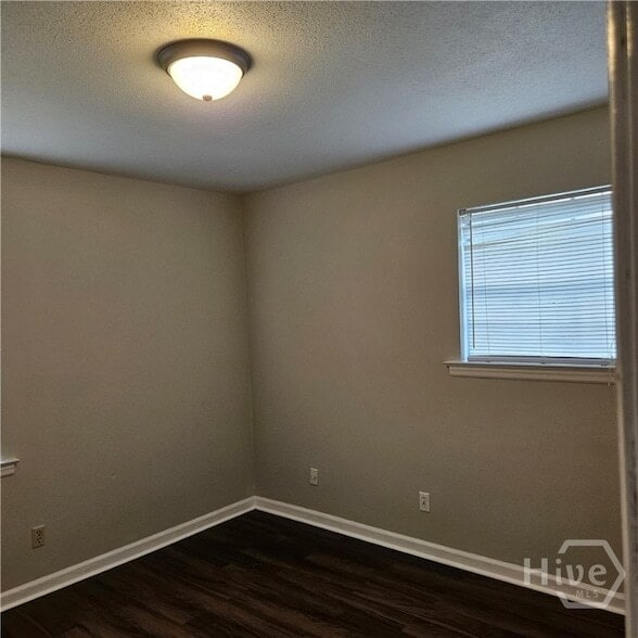 Building Photo - 4407 Caroline Dr