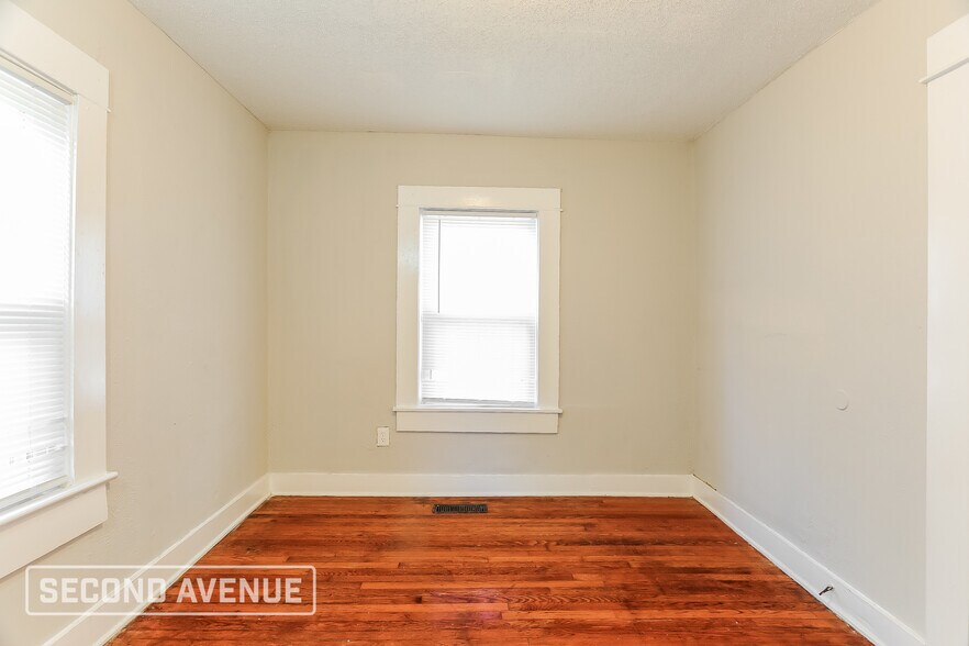 Building Photo - 349 Robison Dr